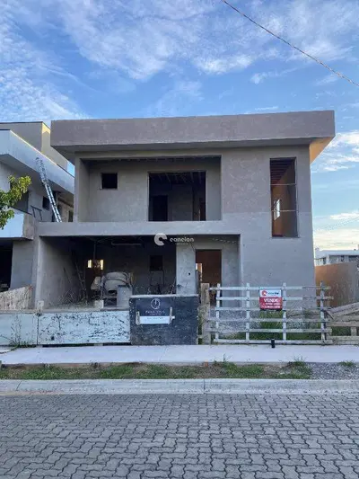 Casa de Condomínio à venda no Tomazetti: 