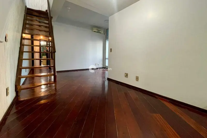 Cobertura à venda no Centro: