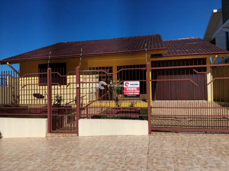 Casa à venda no Camobi: