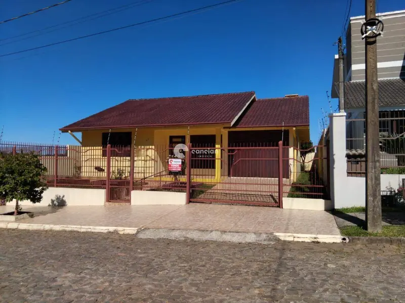 Casa à venda no Camobi: