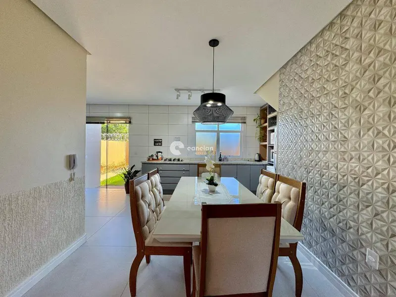 Casa de Condomínio à venda no Pinheiro Machado: 