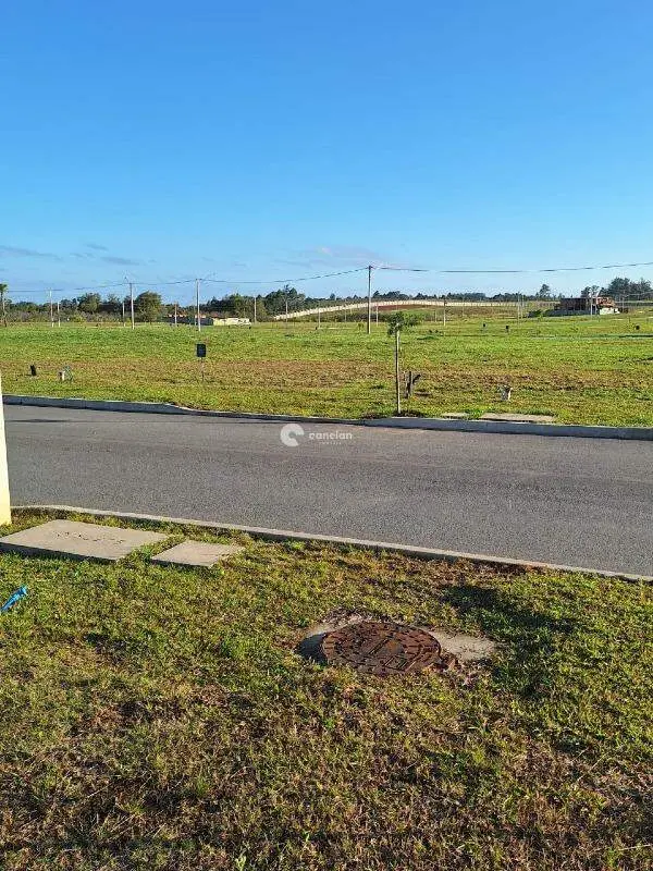 Terreno em condomínio à venda no Tomazetti: 