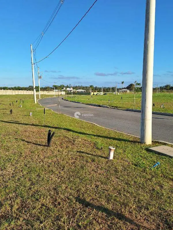 Terreno em condomínio à venda no Tomazetti: 