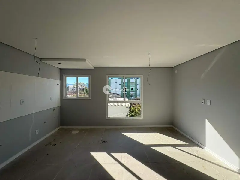 Apartamento à venda no Camobi: