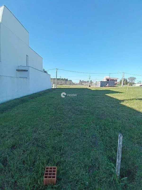 Terreno em condomínio à venda no São José: