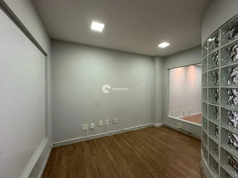 Sala Comercial à venda no Centro: