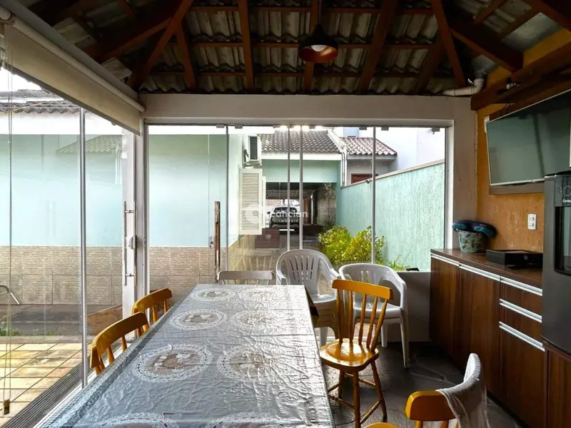 Casa à venda no Camobi: 