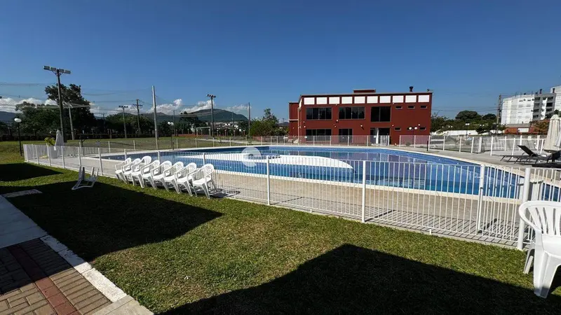 Terreno à venda no Camobi: 