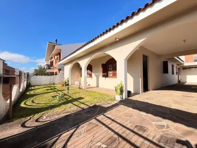 Casa à venda no Camobi: 