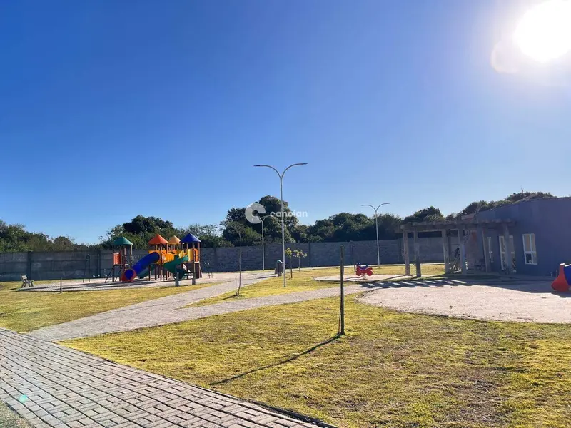 Terreno em condomínio à venda no Camobi: 