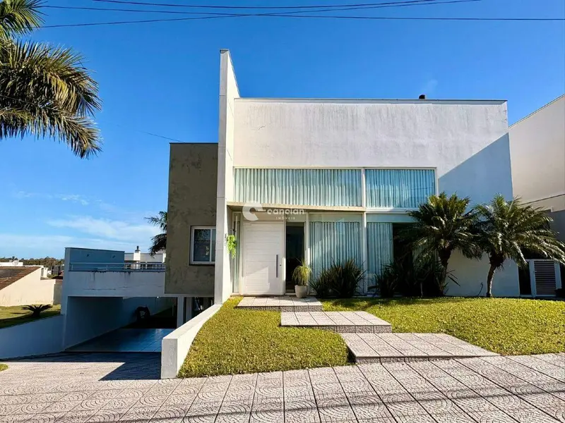 Casa de Condomínio à venda no Tomazetti: 