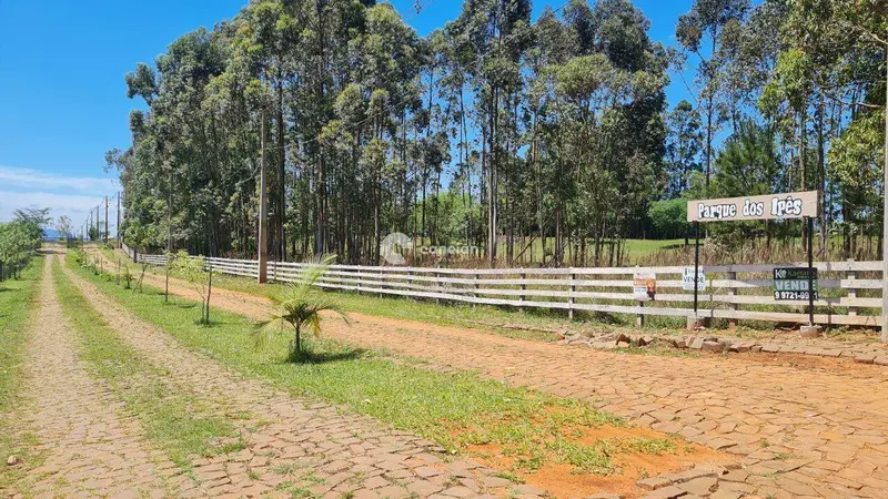Terreno à venda no Zona rural: 