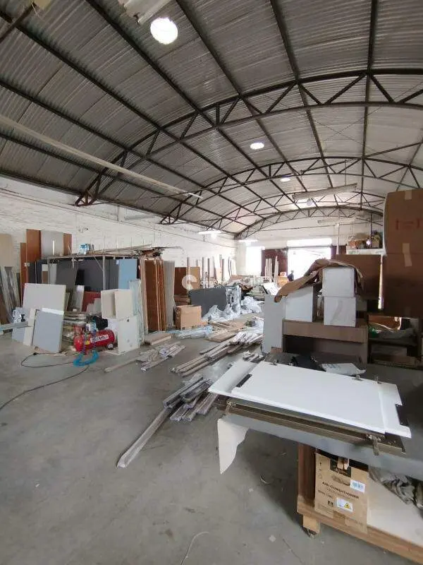 Pavilhão à venda no Nossa Senhora Medianeira: 