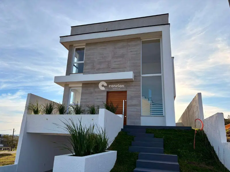 Casa de Condomínio à venda no Tomazetti: 