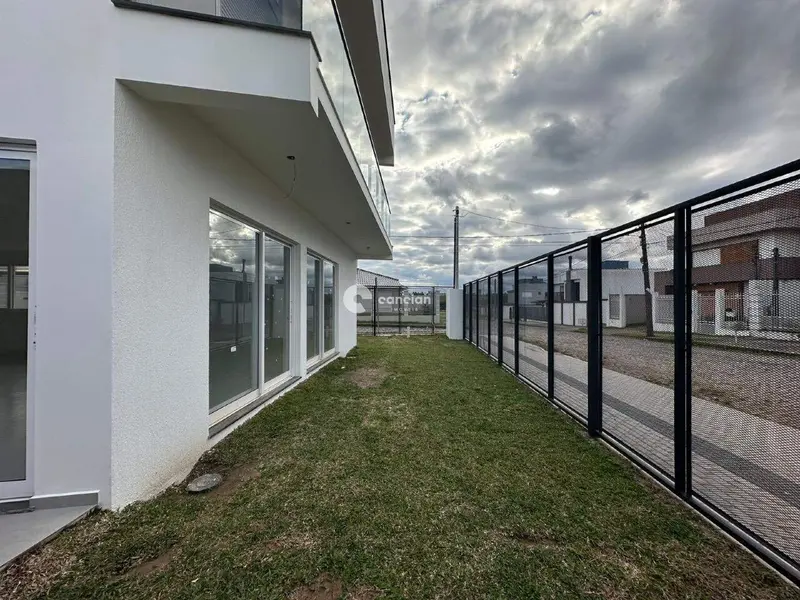 Casa à venda no Camobi: 