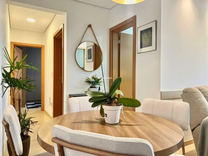 Apartamento à venda no Menino Jesus: 