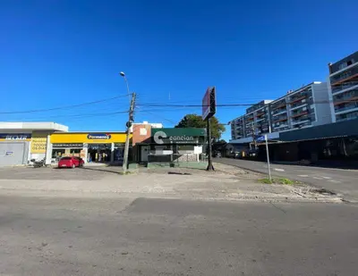 Casa Comercial à venda no Camobi: 