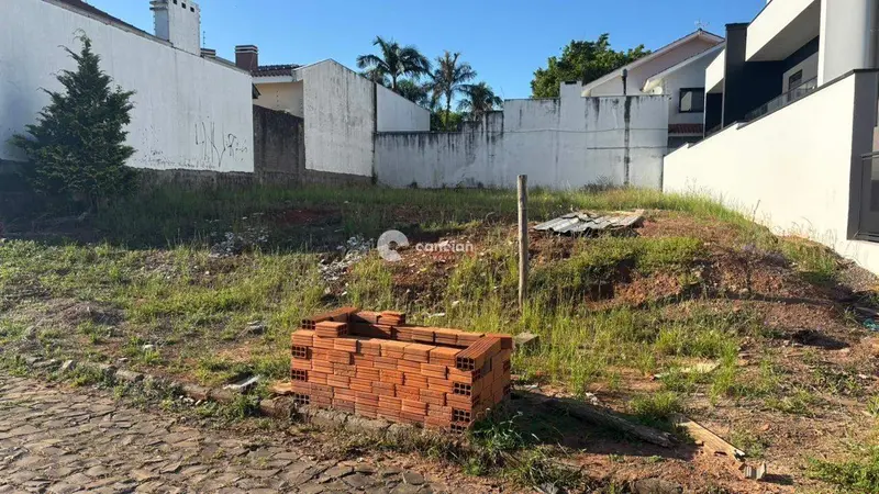 Terreno à venda no Camobi: 