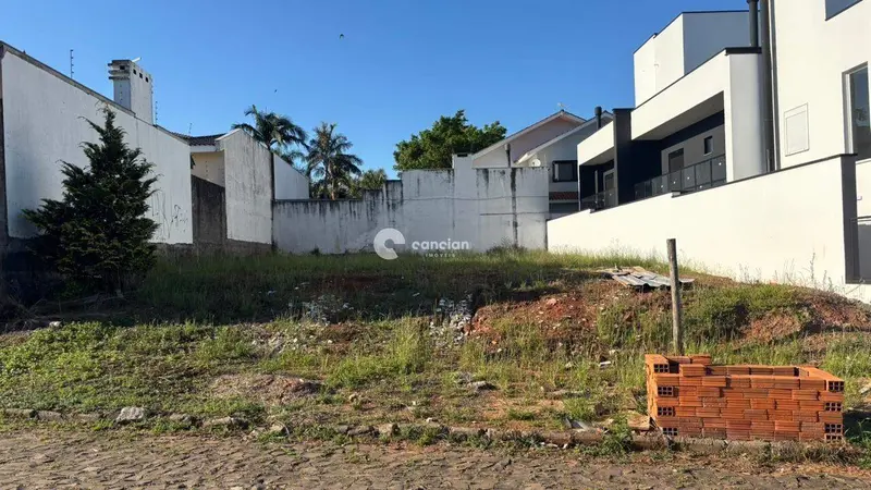 Terreno à venda no Camobi: 