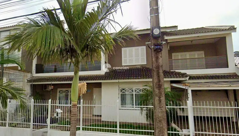 Casa à venda no Camobi: 