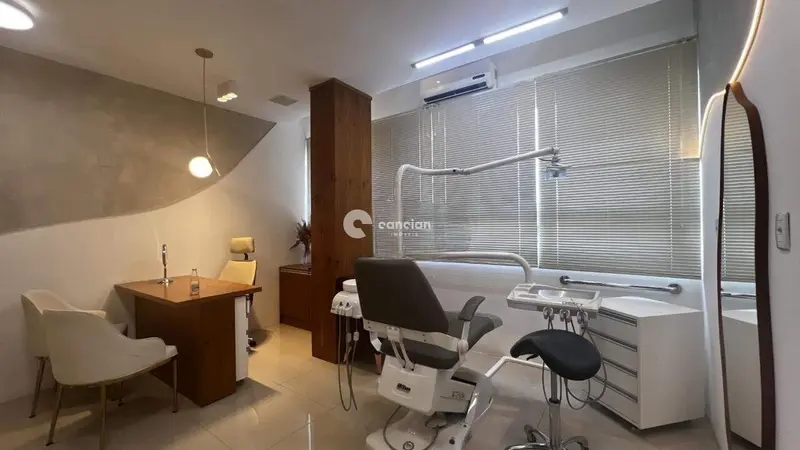 Sala Comercial à venda no Centro: Consultório 01