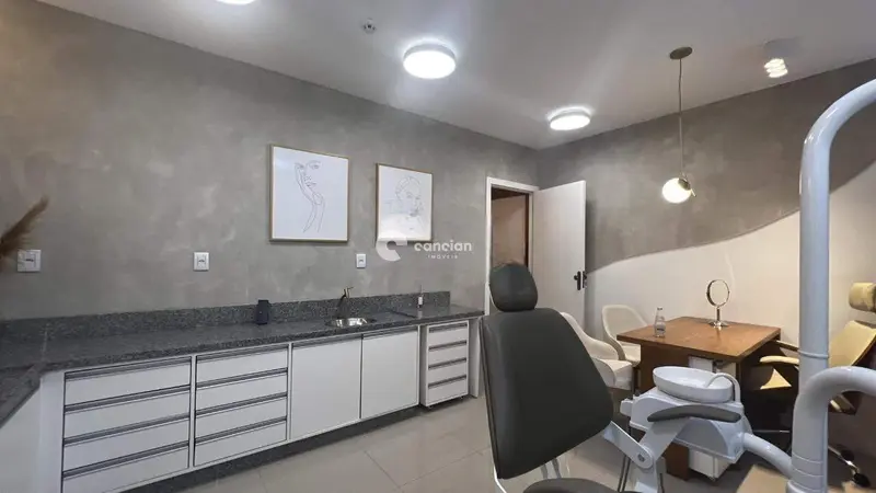 Sala Comercial à venda no Centro: Consultório 01