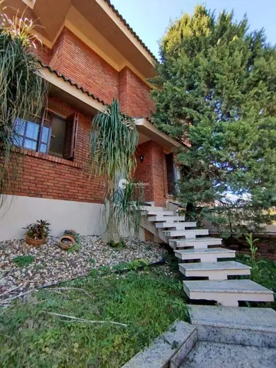 Casa à venda no Camobi: