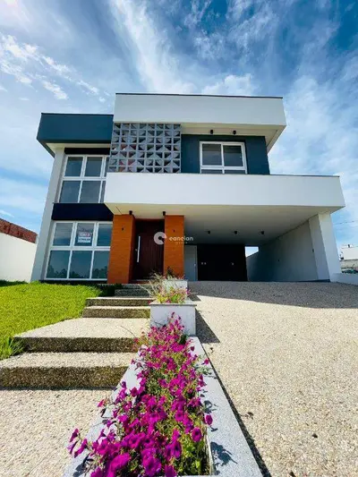 Casa de Condomínio para aluguel no Tomazetti: 