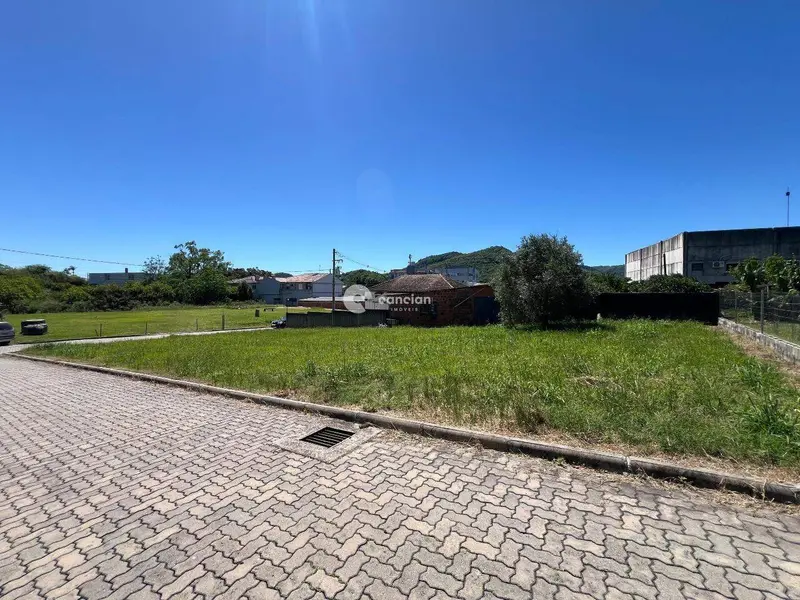 Terreno à venda no São José: 