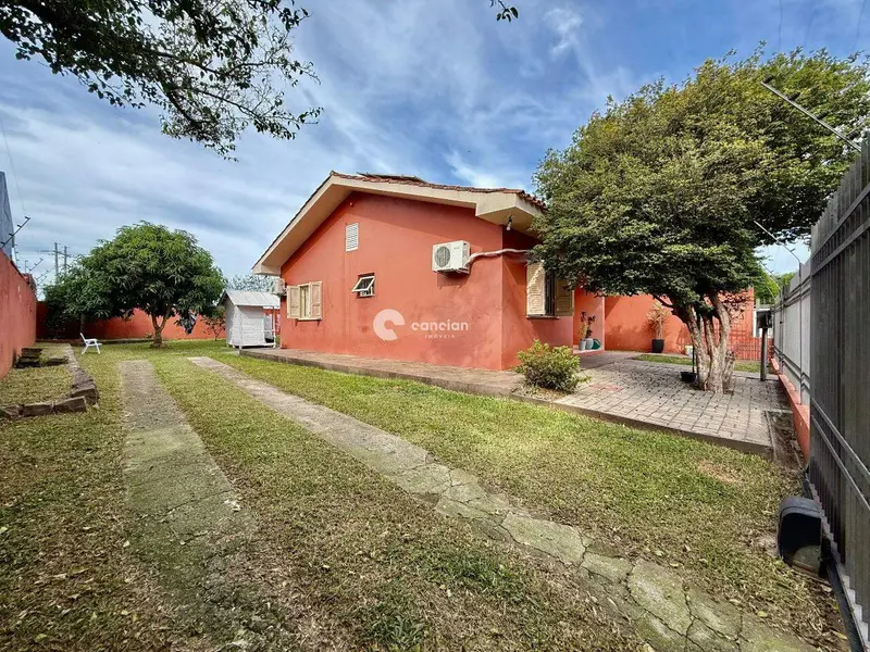 Casa à venda no Camobi:
