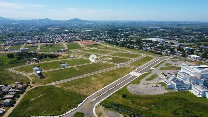 Terreno à venda no Pinheiro Machado: 