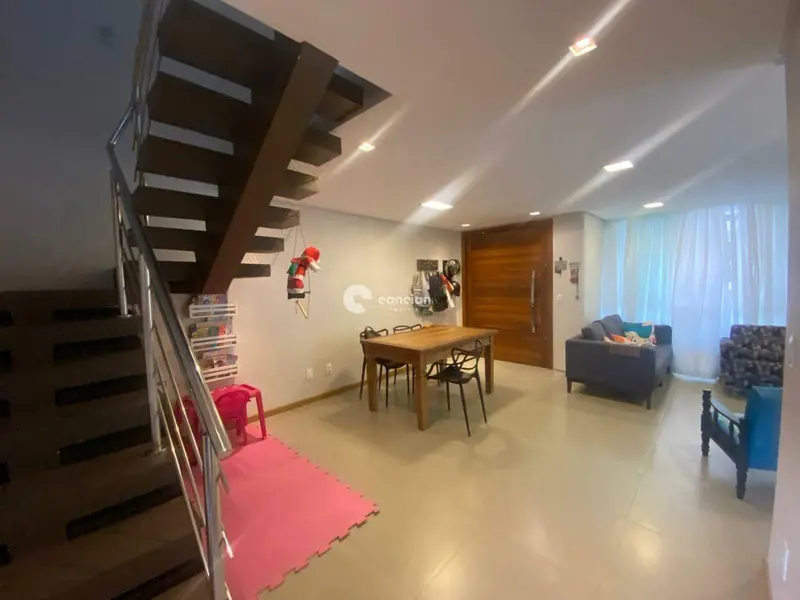 Casa à venda no Pé de Plátano: 