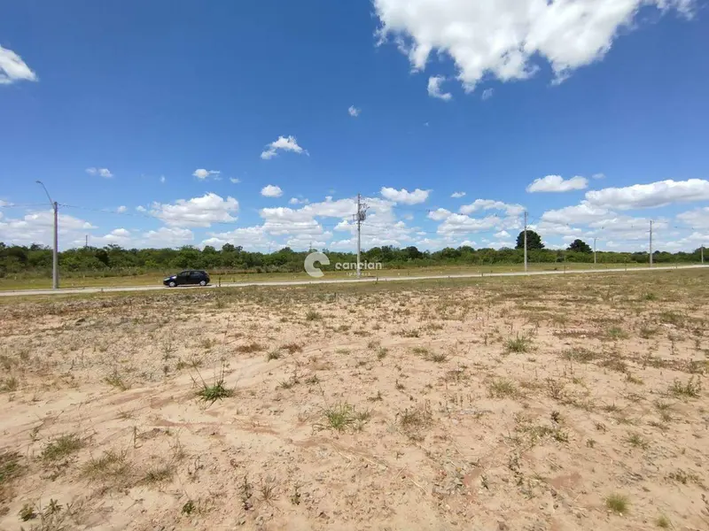 Terreno à venda no Camobi: 