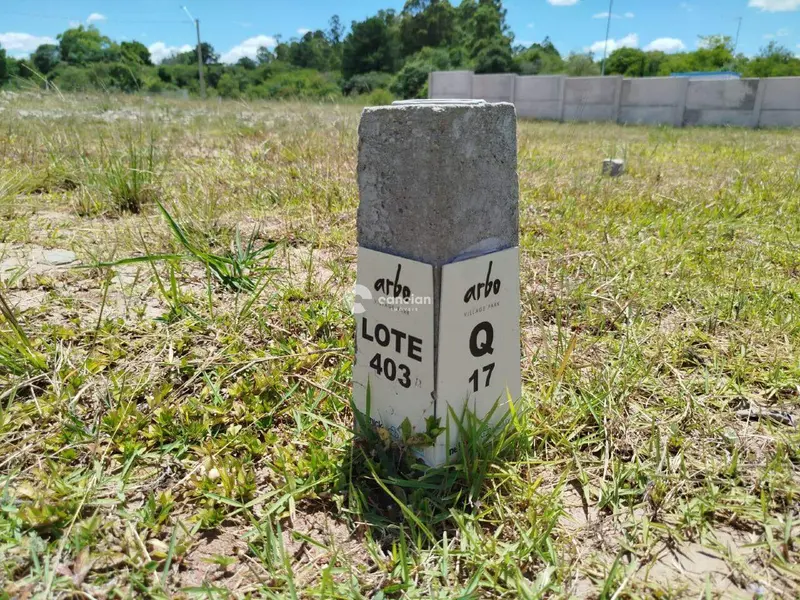 Terreno à venda no Camobi: 