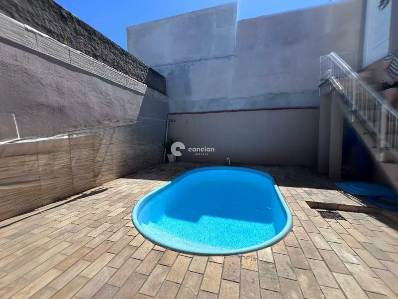 Casa à venda no Camobi: 