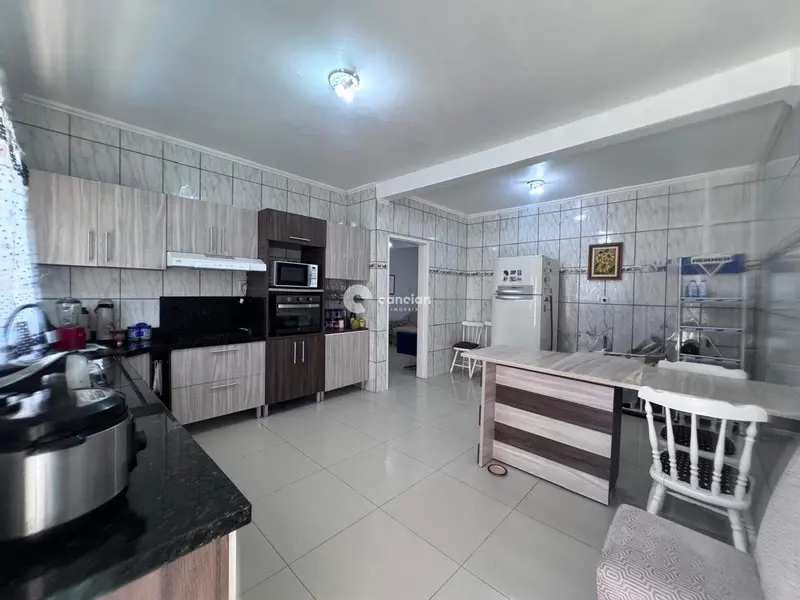 Casa à venda no Camobi: 