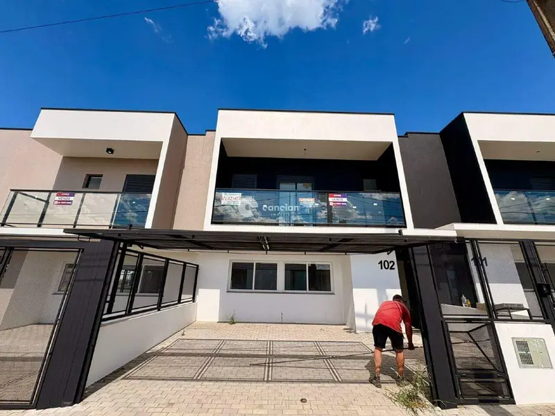 Casa à venda no Camobi: 