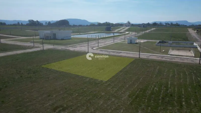 Terreno à venda no Camobi: 