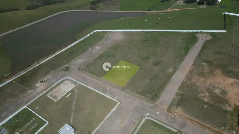 Terreno à venda no Camobi: 