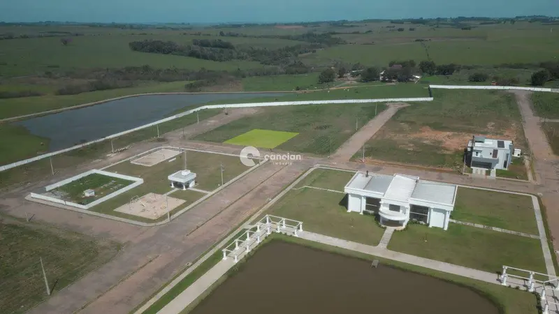 Terreno à venda no Camobi: 