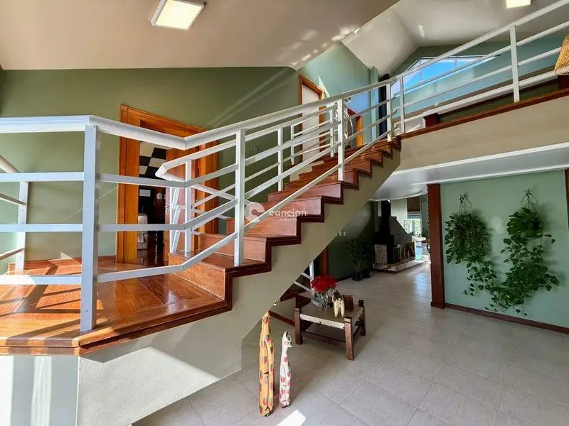 Casa de Condomínio à venda no São José: 