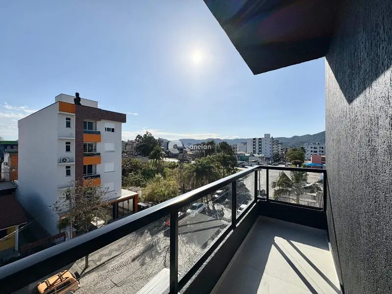 Apartamento à venda no Camobi: