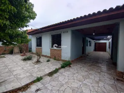 Casa à venda no Camobi: Fachada Vista 1