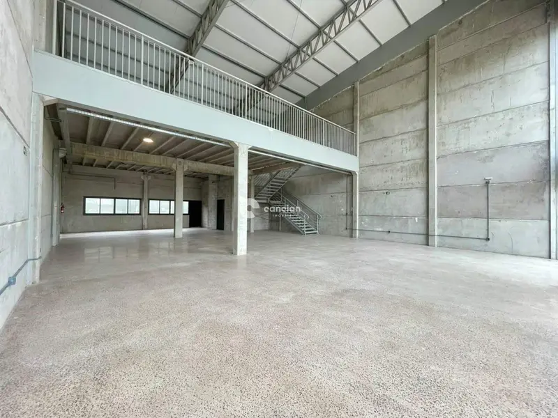 Pavilhão para aluguel no Juscelino Kubitschek: 