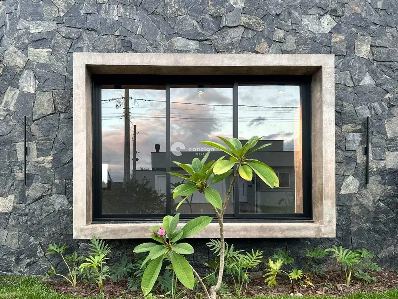 Casa de Condomínio à venda no Camobi: 