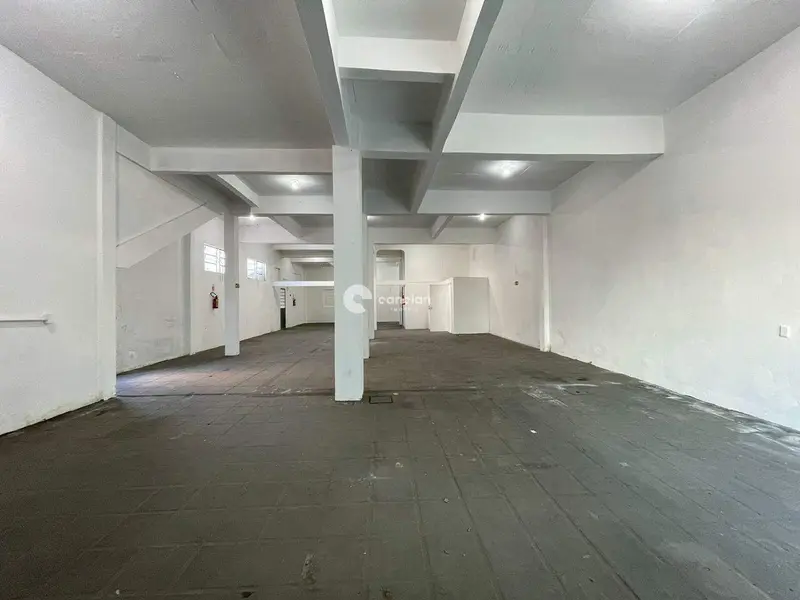 Pavilhão para aluguel no Centro: 