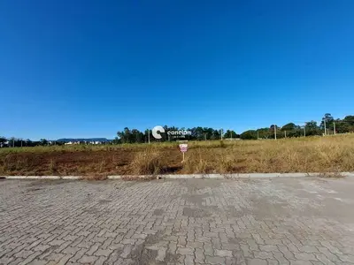 Terreno à venda no Camobi: 
