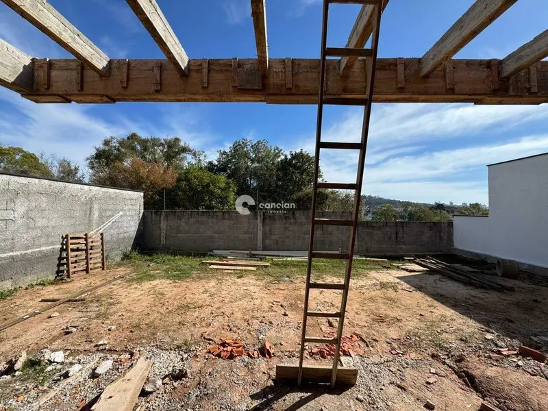 Casa de Condomínio à venda no São José: 
