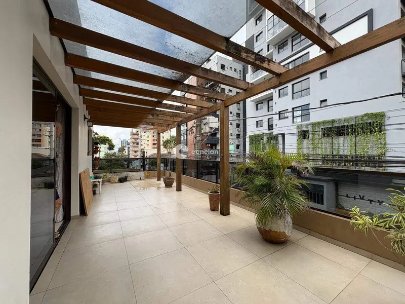 Casa Comercial à venda no Centro: