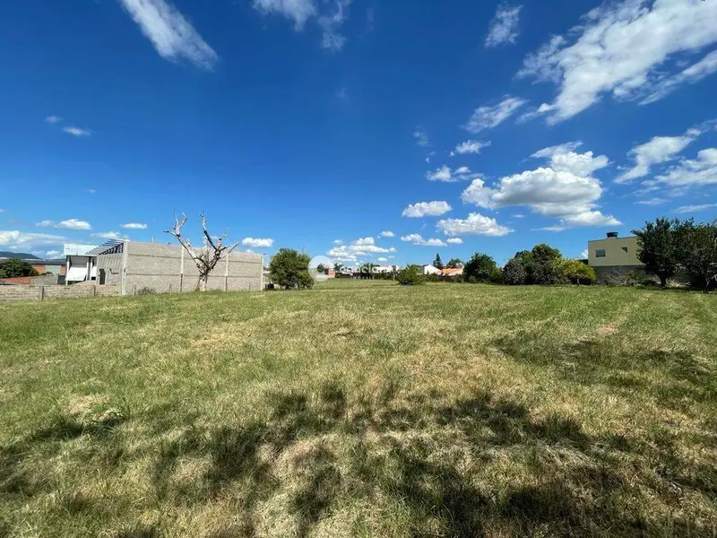 Terreno à venda no Camobi: 